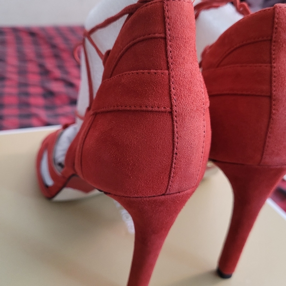 Michael kors sandals - Picture 2 of 6